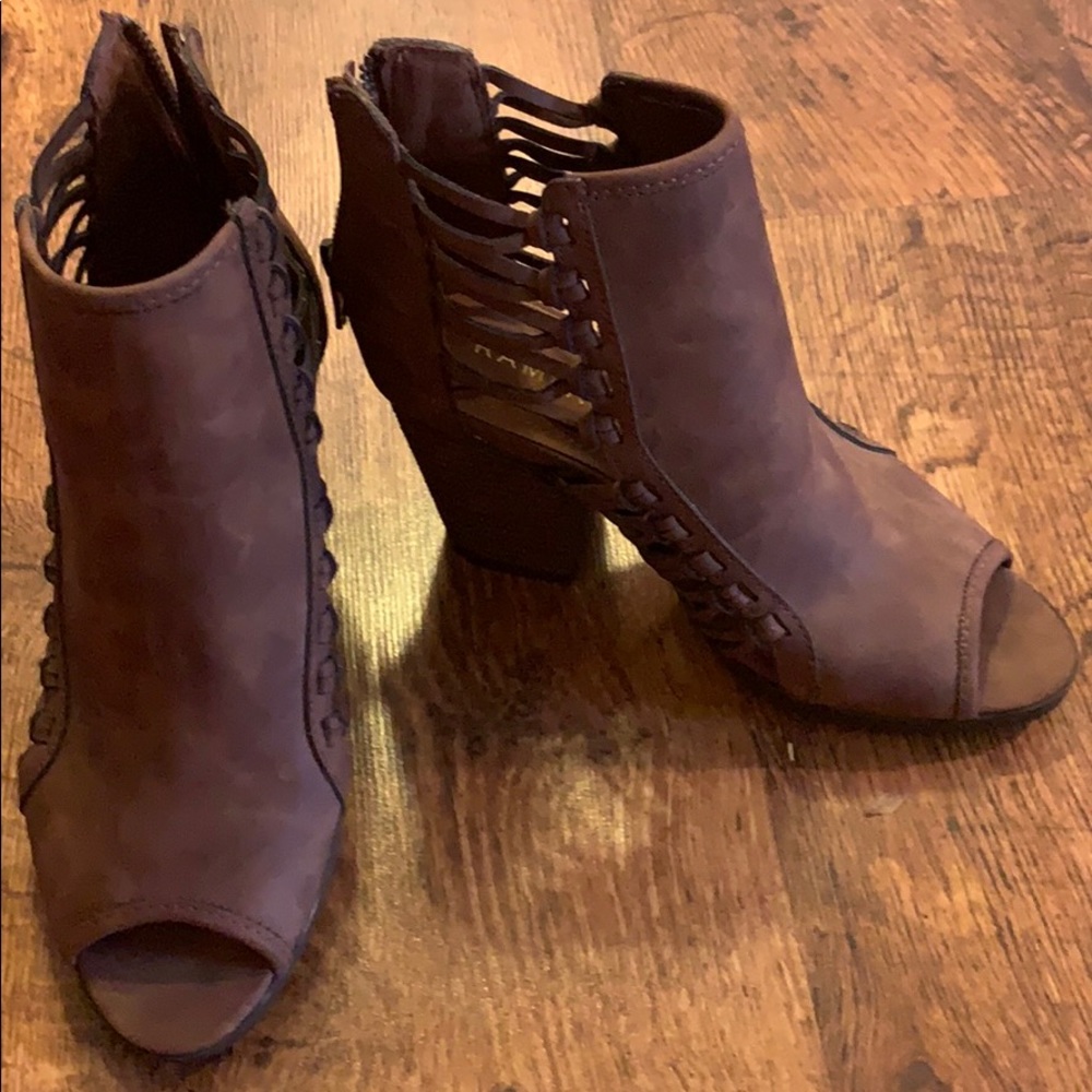 Rampage booties nwot